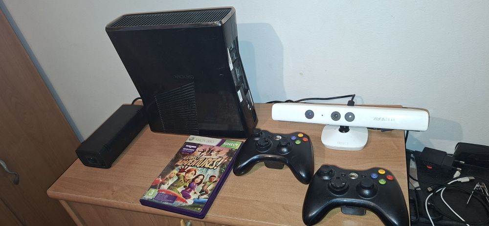 Xbox 360+ 2 pady+kinect