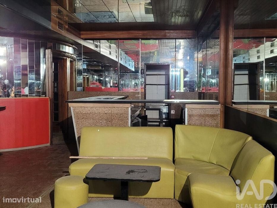 Prédio em Esgueira de 520,00 m2