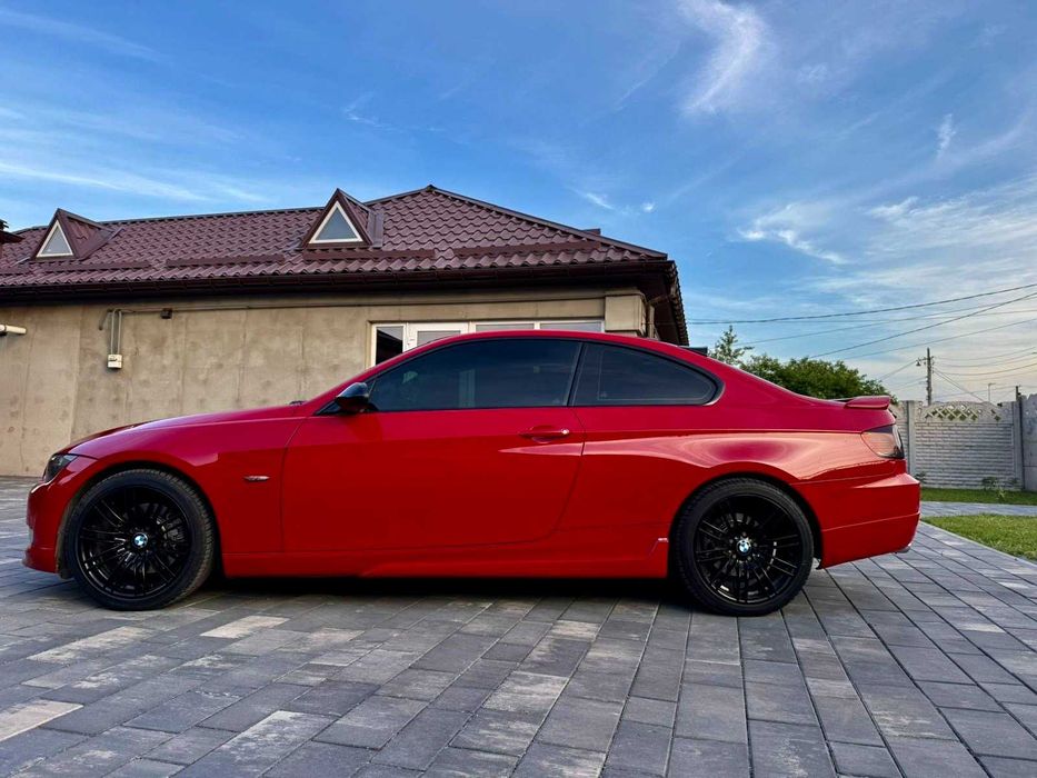 BMW 3 Series 2007 E92  •  325i AT (218 к.с.) xDrive  •  Base