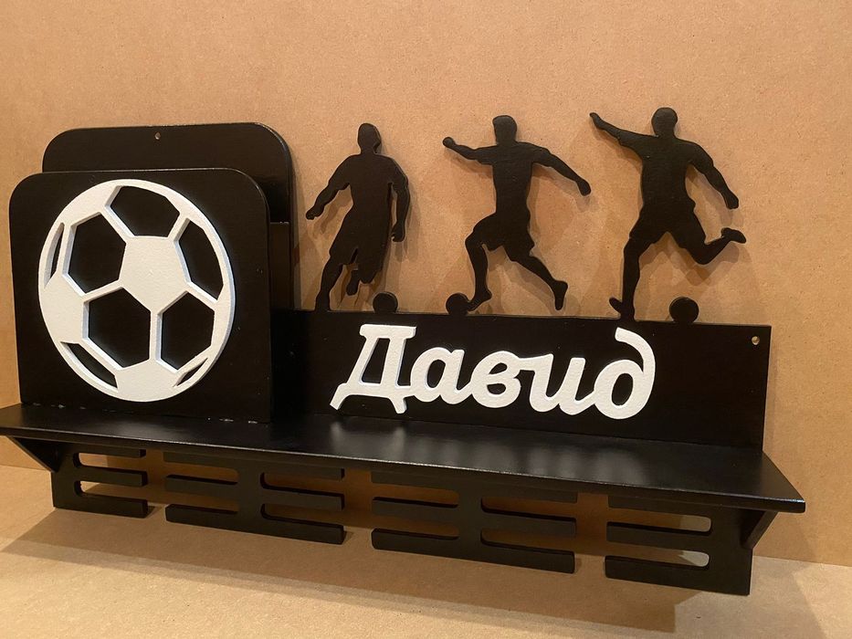 Медальница. Медальниця з кошиком для дипломів. Полка для кубків