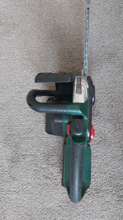 Дитяча іграшка бензопила