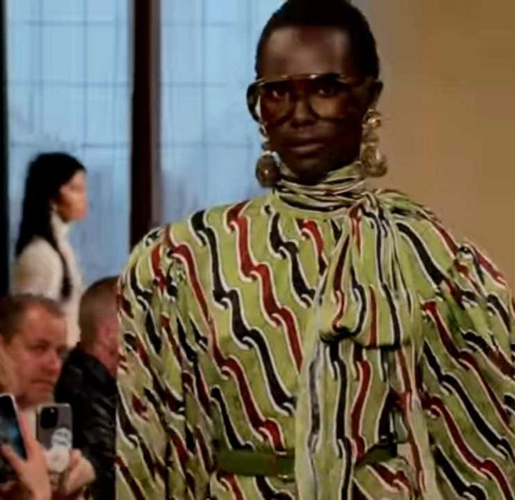 Блуза шёлк бант Gucci