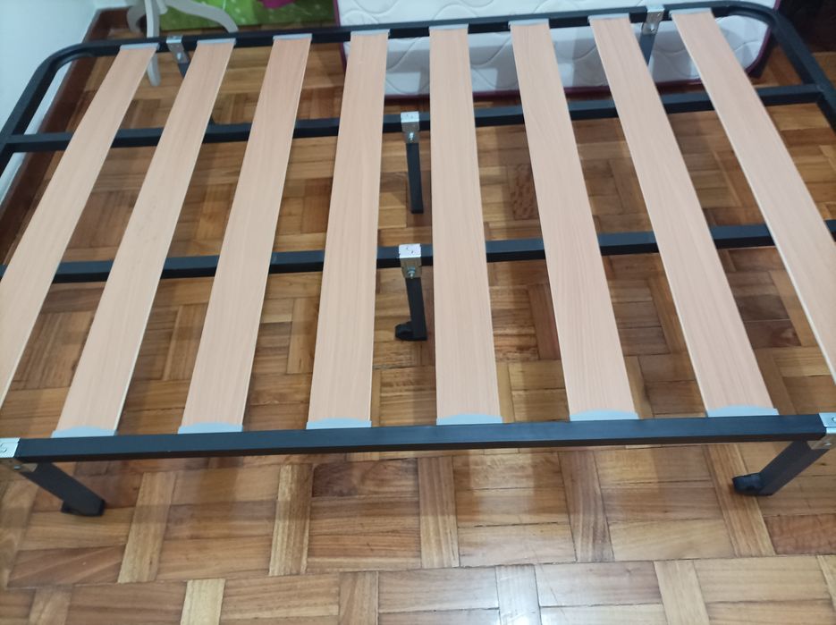 Vários móveis usados, só para desocupar