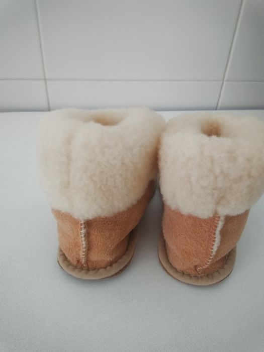 Pantufas botinhas novas tamanho 23