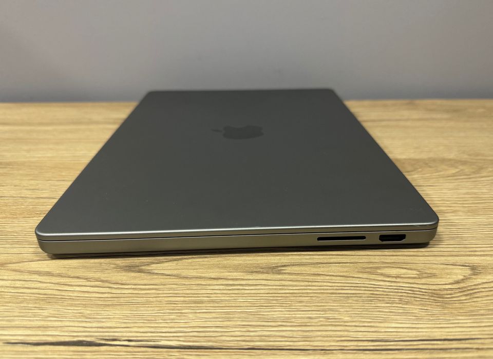 MacBook PRO 14 M3 8 CPU/ 10 GPU/ 8 RAM/ 512GB Space Gray