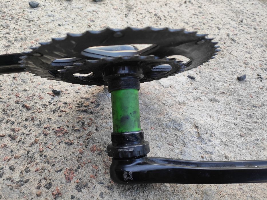 Велосипедные Шатуны Fsa с звёздами и кареткой