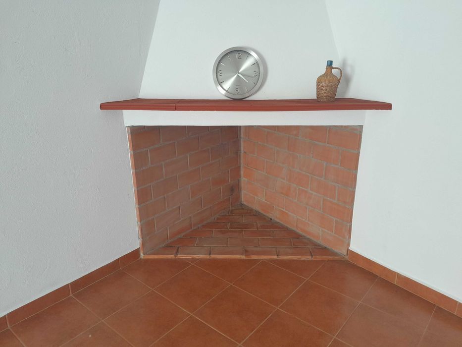 Moradia Típica Alentejana C/ quintal - Sobral da Adiça