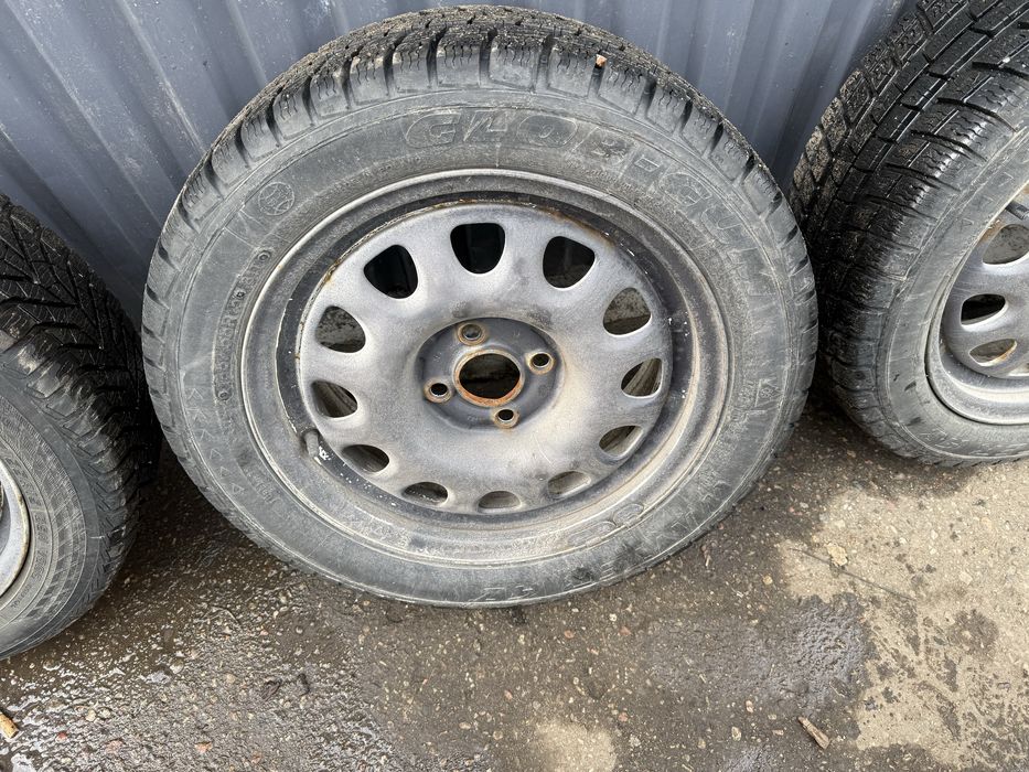 Koła stalowe 15 felgi serduszka 4x100 opony zimowe 185/55 r15