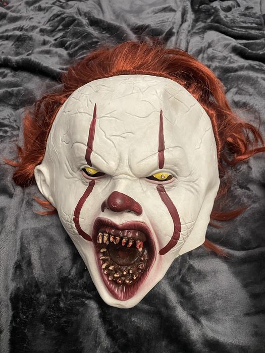 Маска Клоуна Пеннивайз "Воно" Стівена Кінга, яка світиться