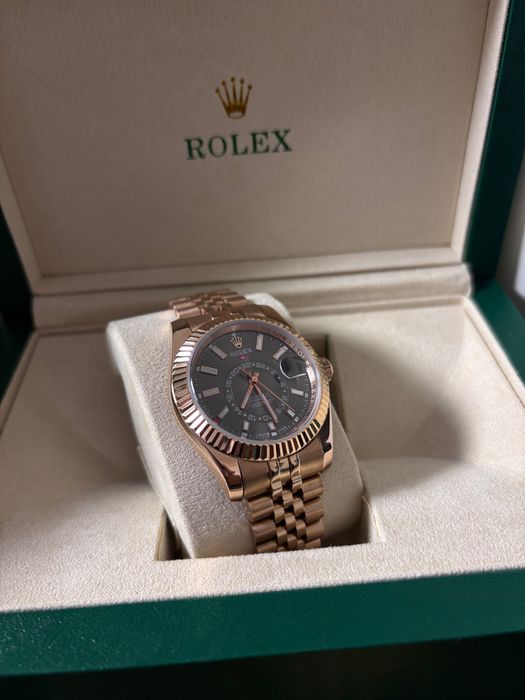 Часы Rolex Sky Dweller
