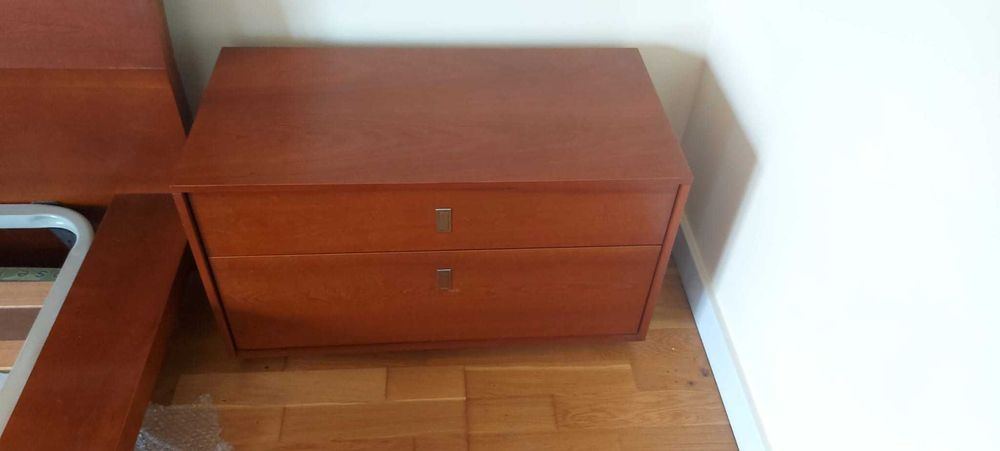 Mobília de Quarto Completa em Cerejeira – Marca MOVEME (Excelente Estado)