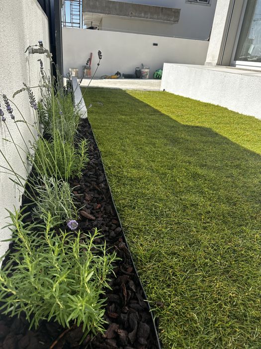 Relva artifical e natural