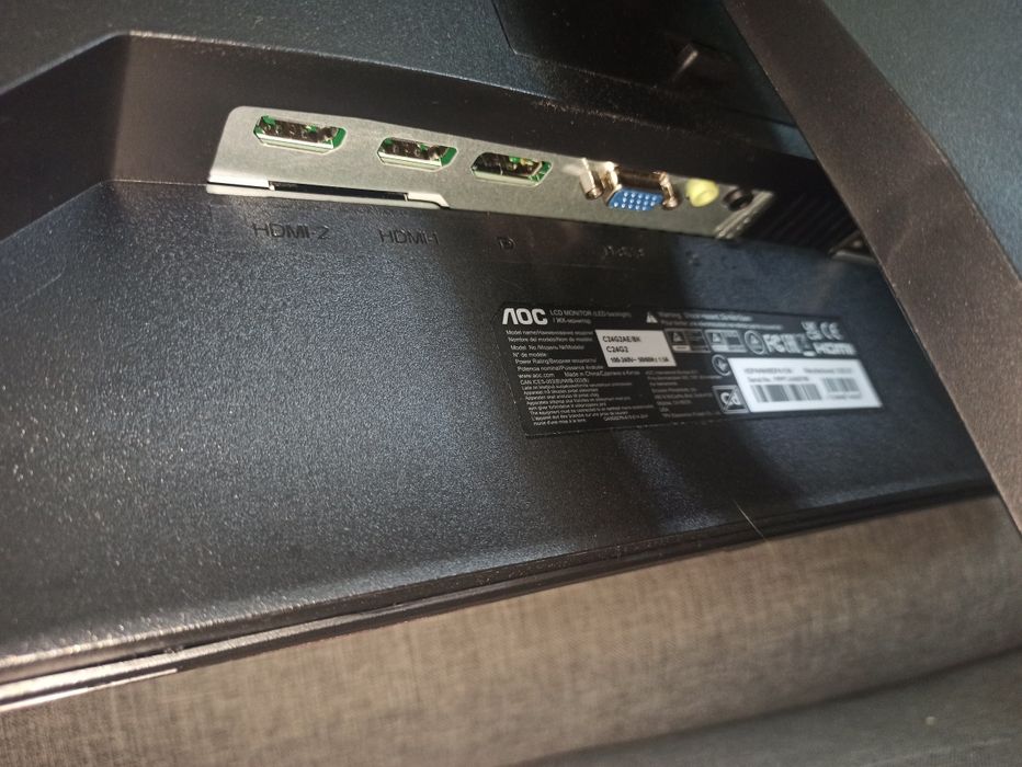 Monitor 24" dla graczy AOC C24G2AE/BK uszkodzony