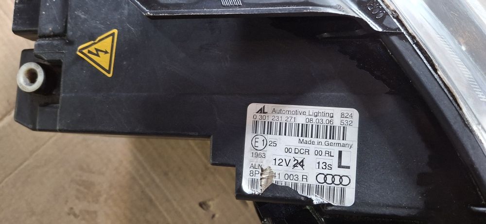 Lampa ksenon audi a3 8P