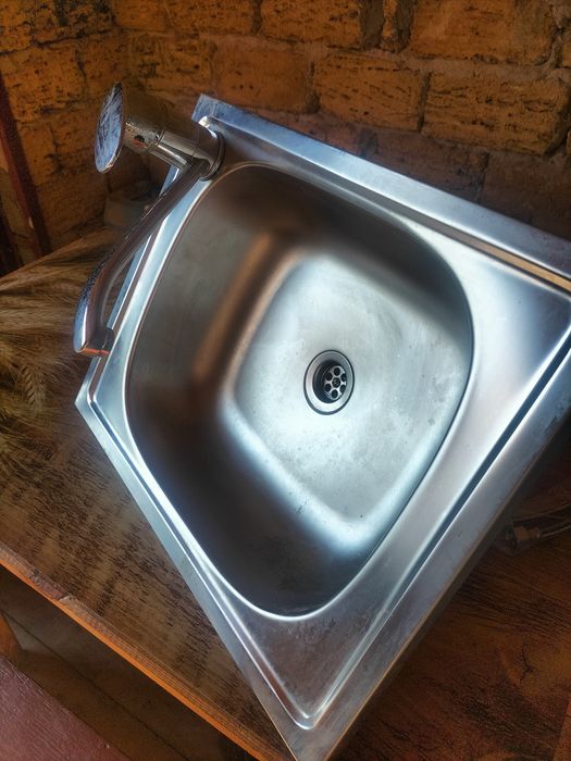 Мойка, мийка, умивальник, кран