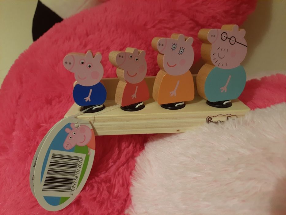 Kolejka elektryczna z pojazdami:Peppa Pig drewniane figurki drop nplay