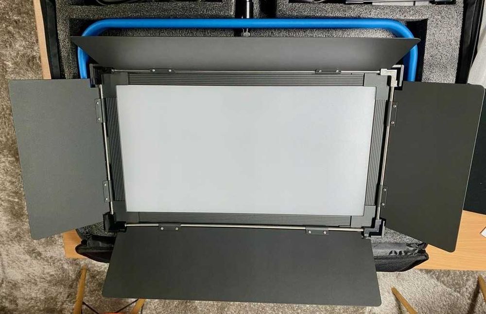 Lampa Lishuai Soft Led P-1580 ASVL 3200K-5600K V-lock