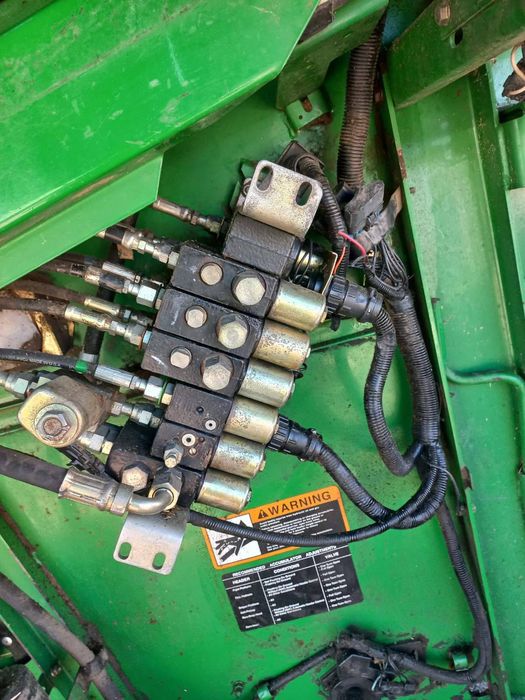 Розподільник гідророзподільник гідравліка ремонт