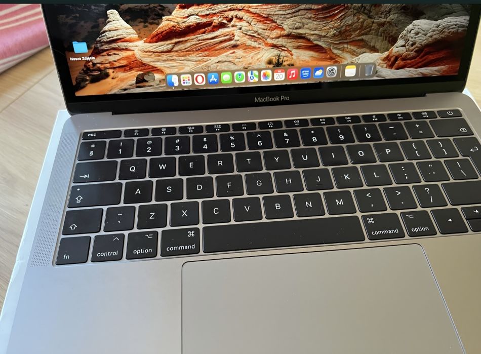 Mcbook Pro 2017.13 cali.
