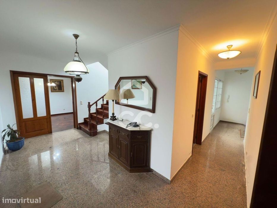 Moradia com 4 Quartos - Nossa Senhora do Rosário - Lagoa