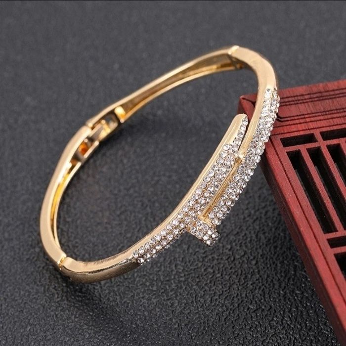 Кольца * серьги* браслет Cartier" Гвоздь" и "Love"
