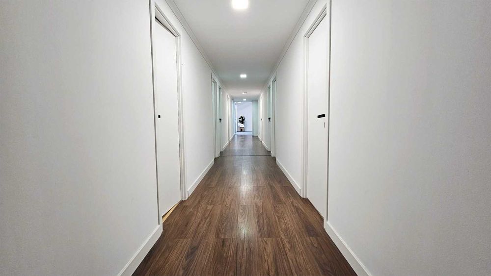 Arrendamento de escritório na Rua Cipriano Dourado, 20 -b