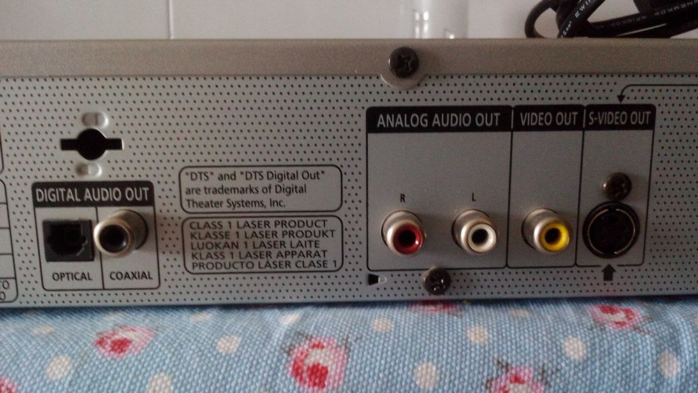 Leitor de CD e DVD LG S 525 ou Samsung L 235 ou receptor satellite