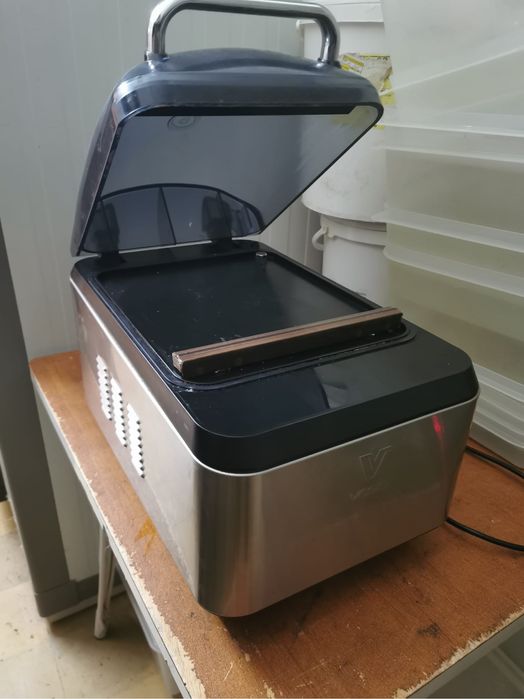 Máquina de vacuo Vesta