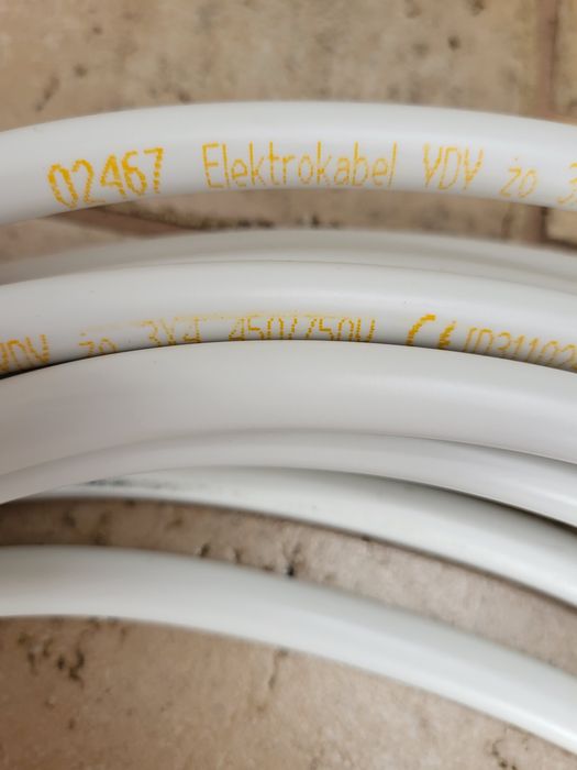 Kabel 3x4                .