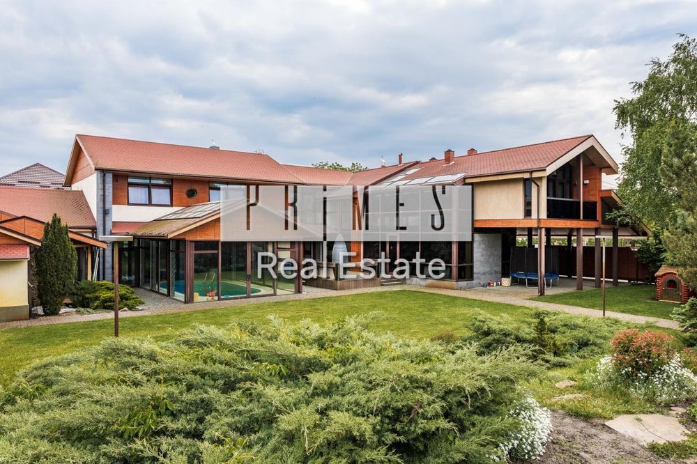 Продаж будинку на 1 лінії Дніпра, Осокорки, Садова, 530м2, 9 соток, ремонт!