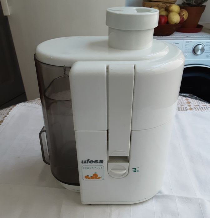 Máquina de sumos UFESA