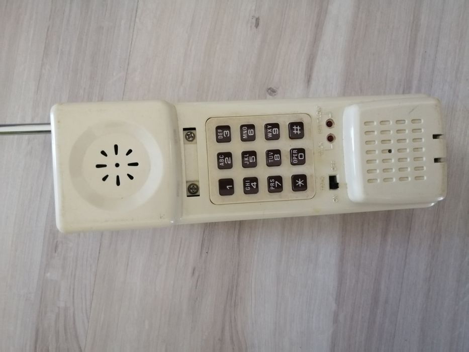 Zabytkowy aparat telefoniczny