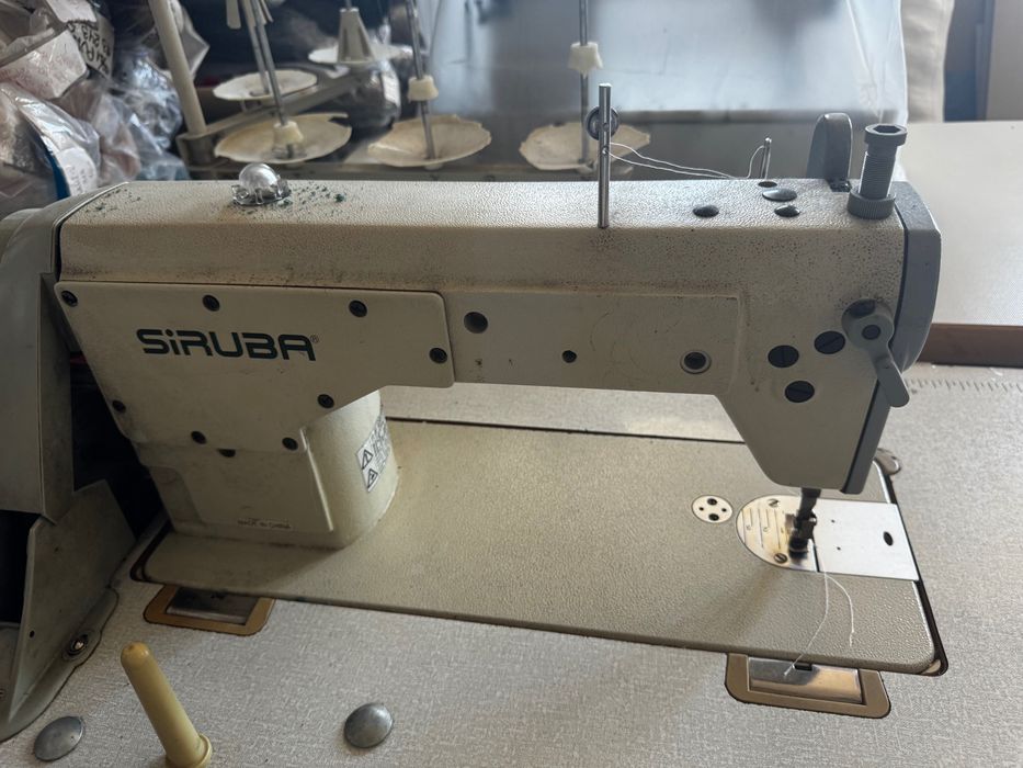 Швейная Машинка, цепной стежок,подшивочная,оверлок.