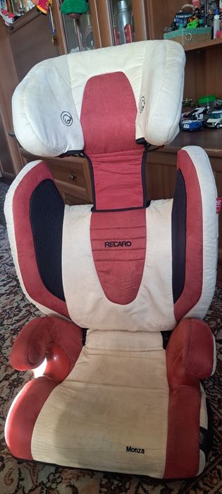 Автокрісло recaro