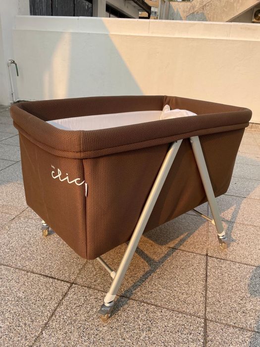 Berço B a b y  C l i c