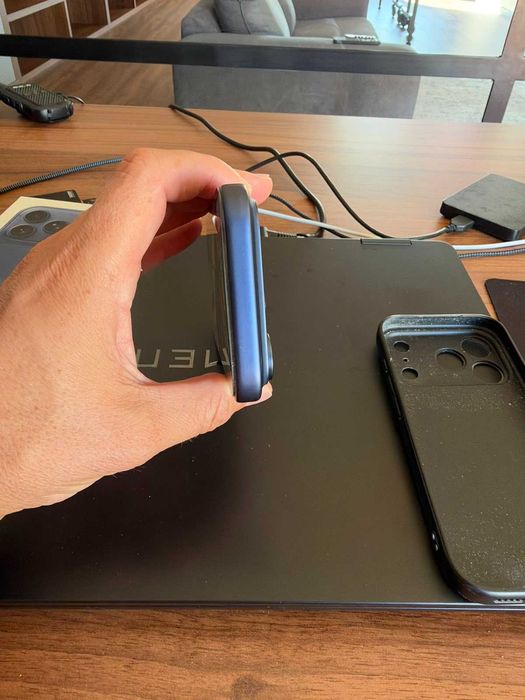 iPhone 17 Pro 256 GB Azul Escuro – Como Novo, com Caixa e Carregador