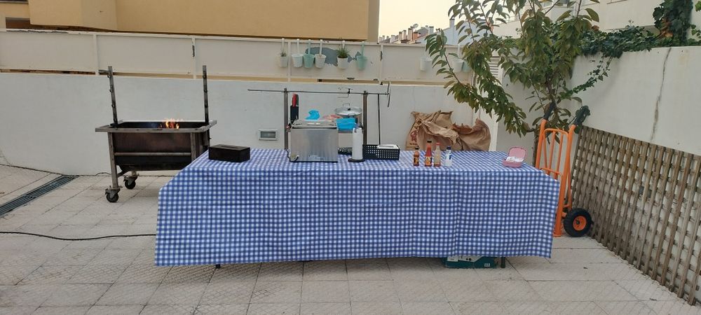 Porco no espeto Gaia