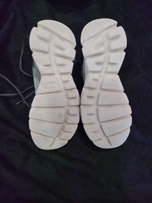 Фирменные кроссовки,Kajenji