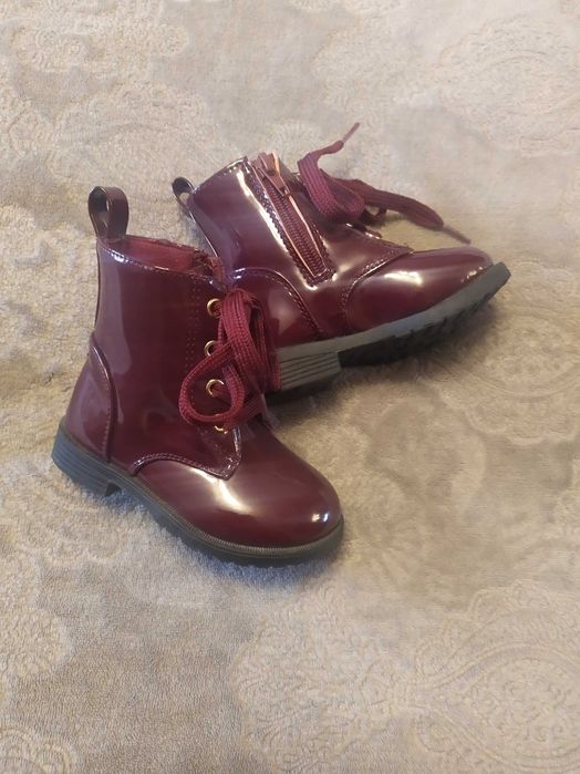 Lakierowane bordowe jesienne botki glany 22 h&m jak nowe eleganckie