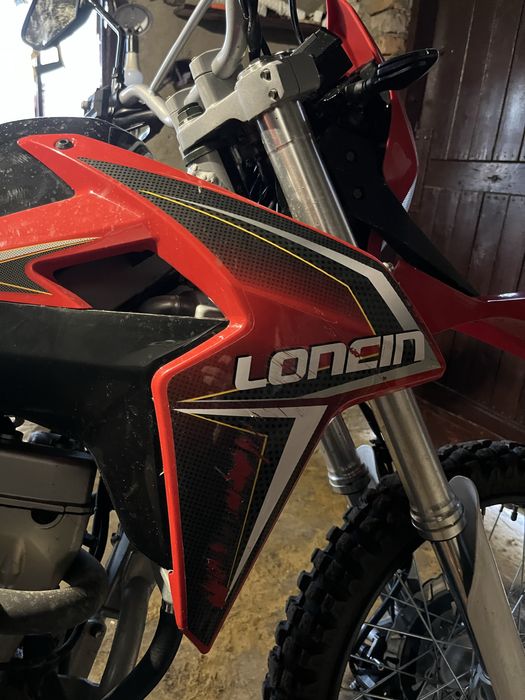 Пластик на Мотоцикол Лонсін300