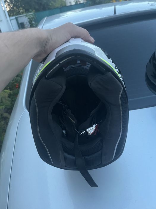 Мотошолом Mt helmets
