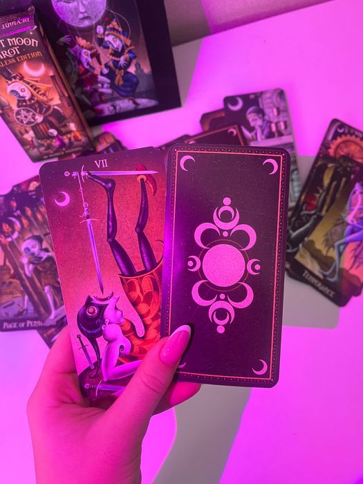 Комплект Таро «У владі шаленого місяця» (на російскій мові)