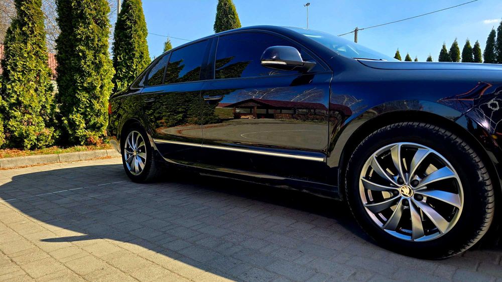 Авто Шкода Суперб 2011року з 1.6ТДІ, Чорний седан! 234тис пробігу.