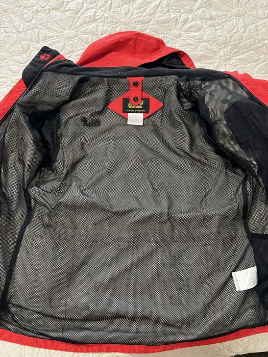 Вітровка Jack Wolfskin жіноча