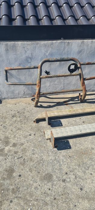 Armadura de frente mercedes-benz