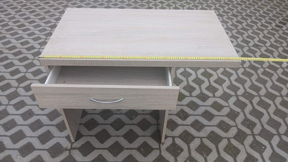 Biurko z szufladą