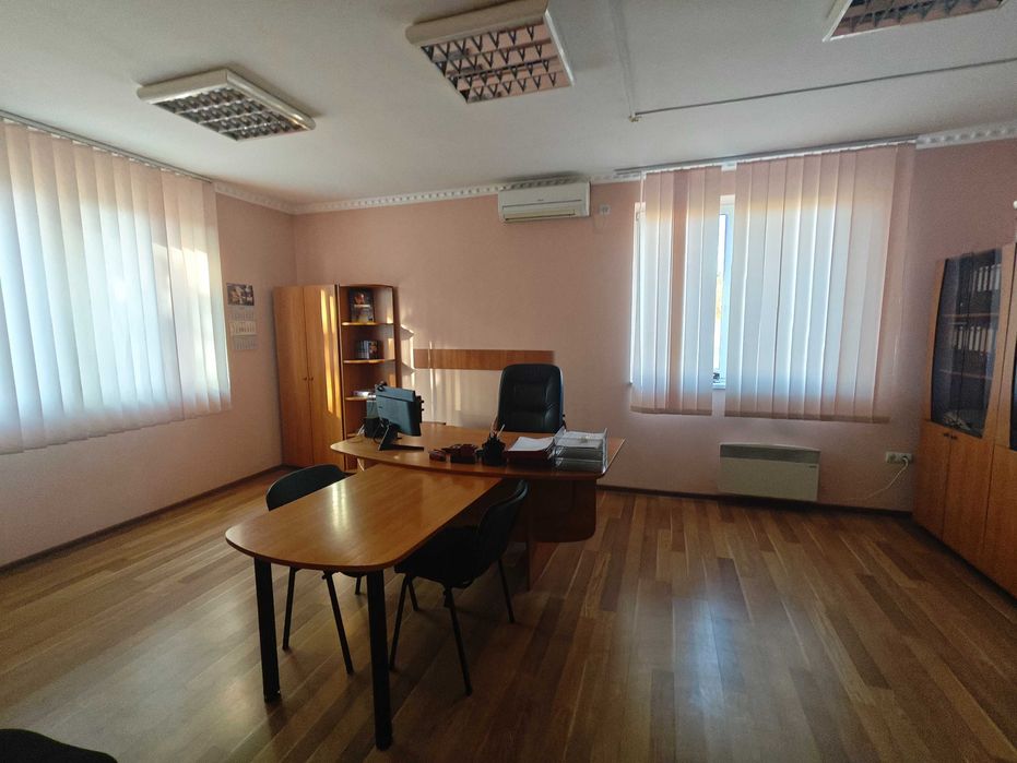 Продаж комплексу будівель у м. Виноградів – готова база з великою територією