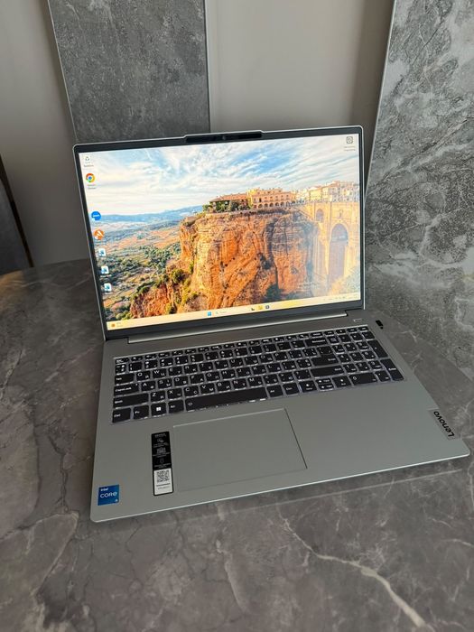 Леново. Lenovo IdeaPad Slim 5 16IAH8. ноутбук