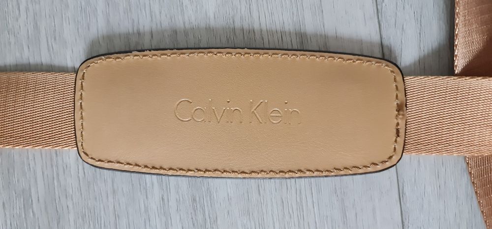 Torebka listonoszka Calvin Klein