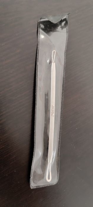 Ferramenta para limpeza de pele em inox